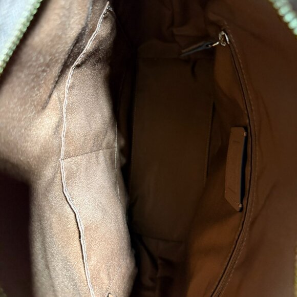 Coach Logo Print Crossbody with Colorful Stripes 🎨👜 - Picture 7 of 10